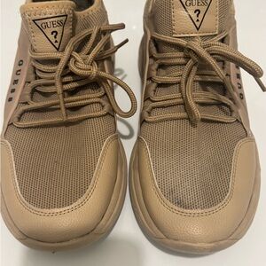 GUESS Womens Beige Lace-Up Sneakers